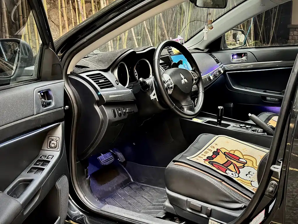 MITSUBISHI LANCER EX 2012