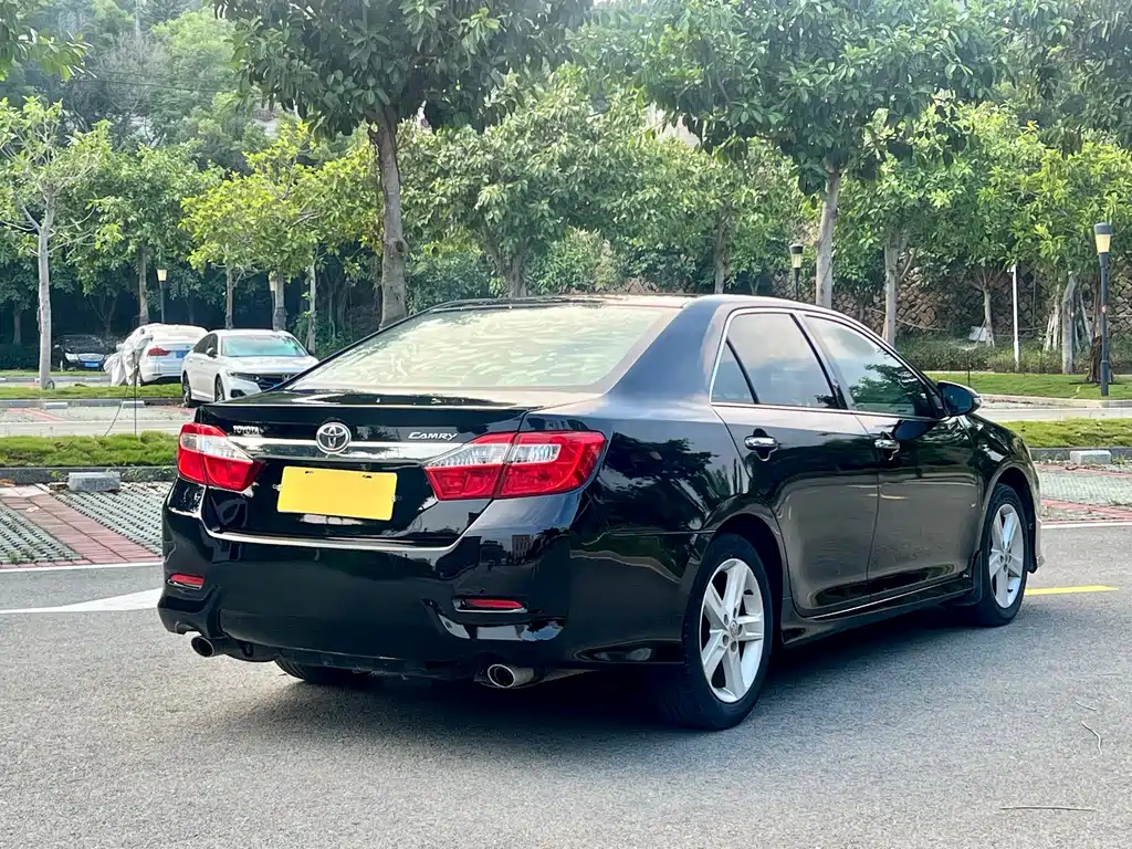 TOYOTA CAMRY 2012