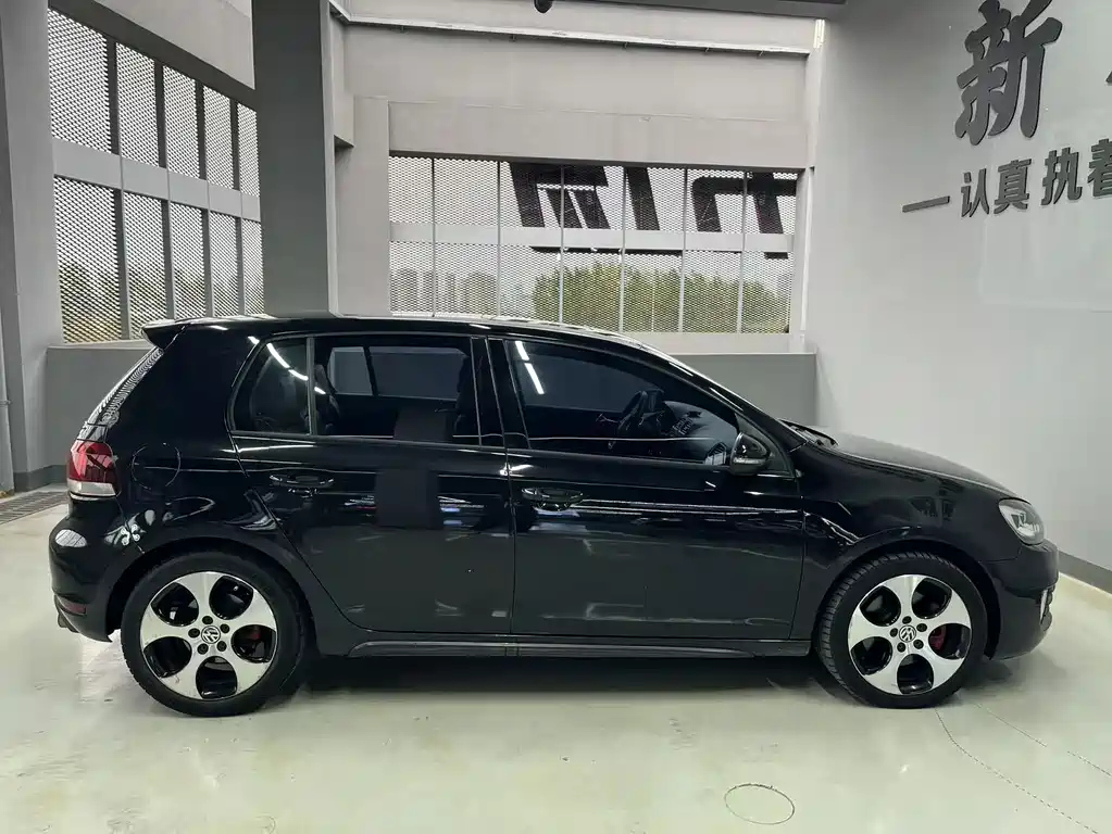VOLKSWAGEN GOLF GTI 2012