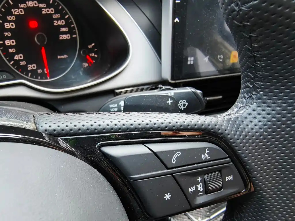 AUDI A4L 2016