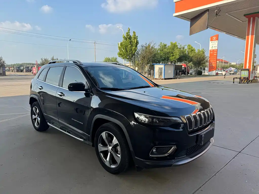 JEEP CHEROKEE 2020