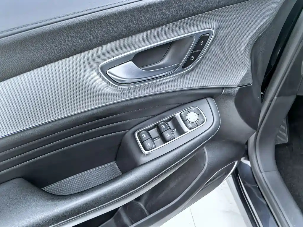 ROEWE RX5 MAX 2019