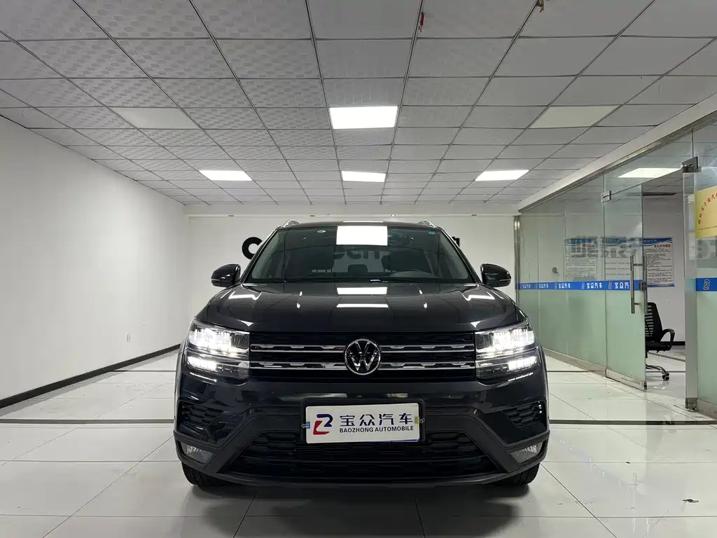 VOLKSWAGEN THARU 2021