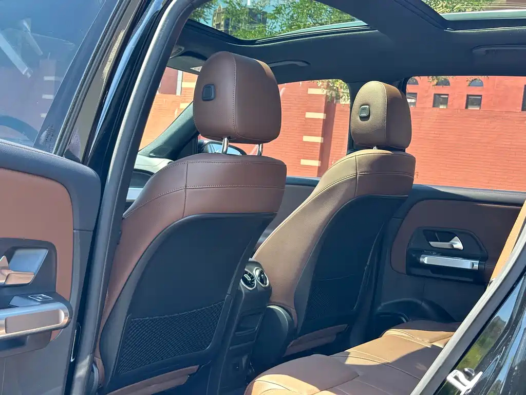 MERCEDES BENZ GLB 2021