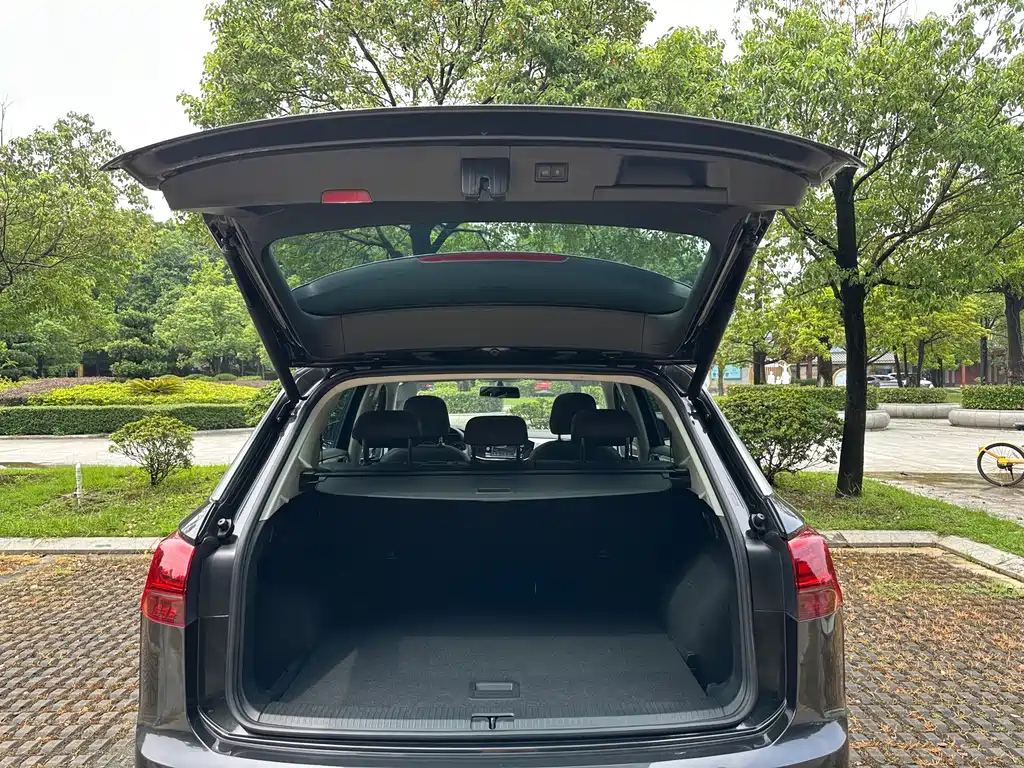 VOLKSWAGEN TAYRON 2020
