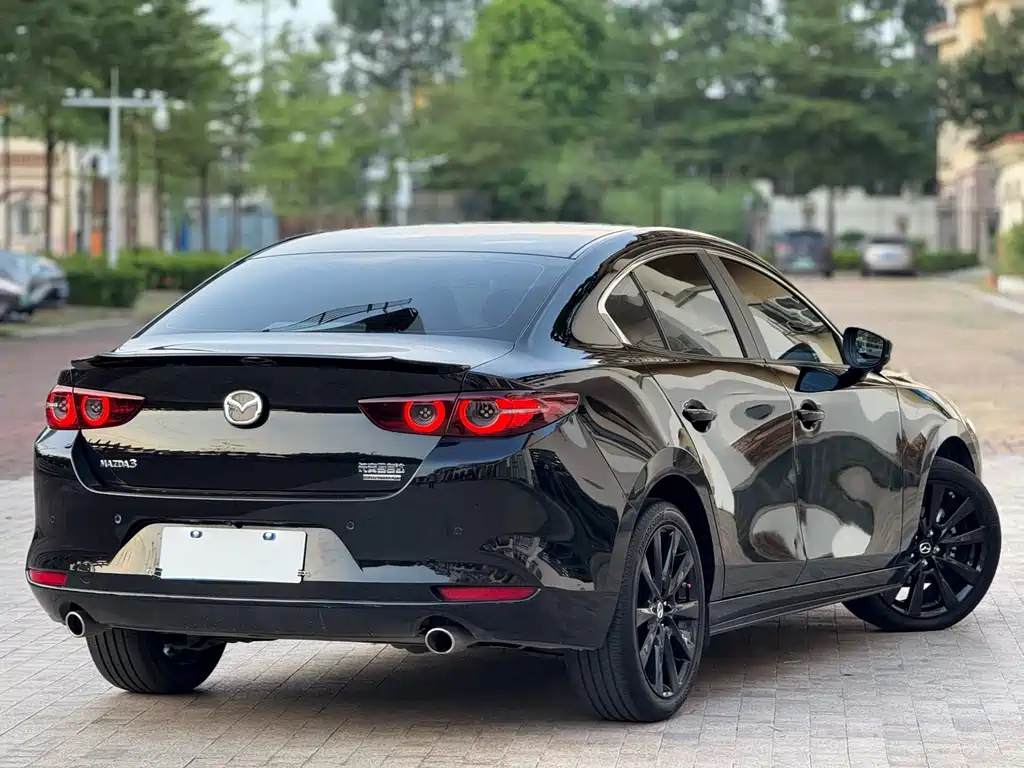MAZDA 3 AXELA 2023