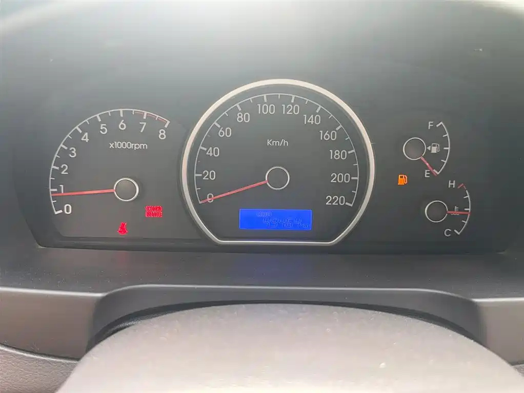 HYUNDAI CELESTA 2011