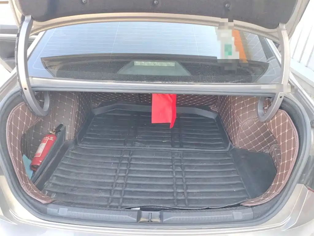 VOLKSWAGEN BORA 2019
