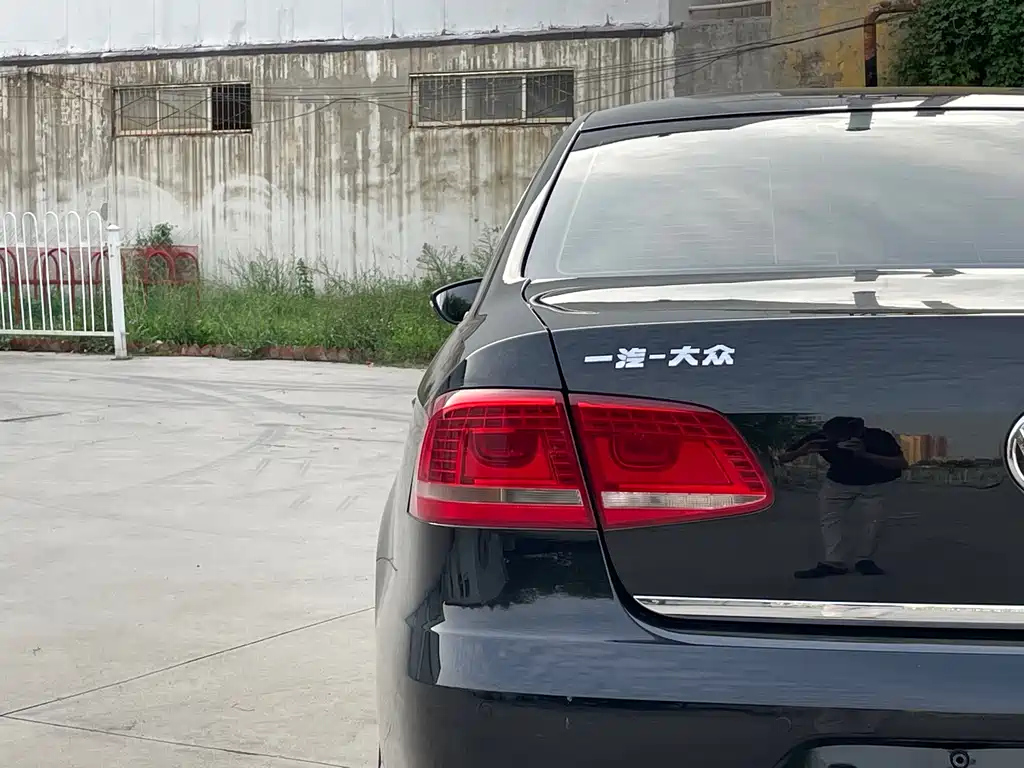 VOLKSWAGEN MAGOTAN 2015