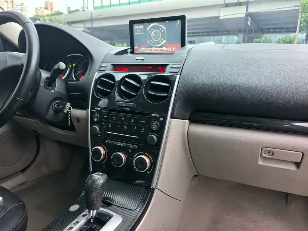 MAZDA 6 2011