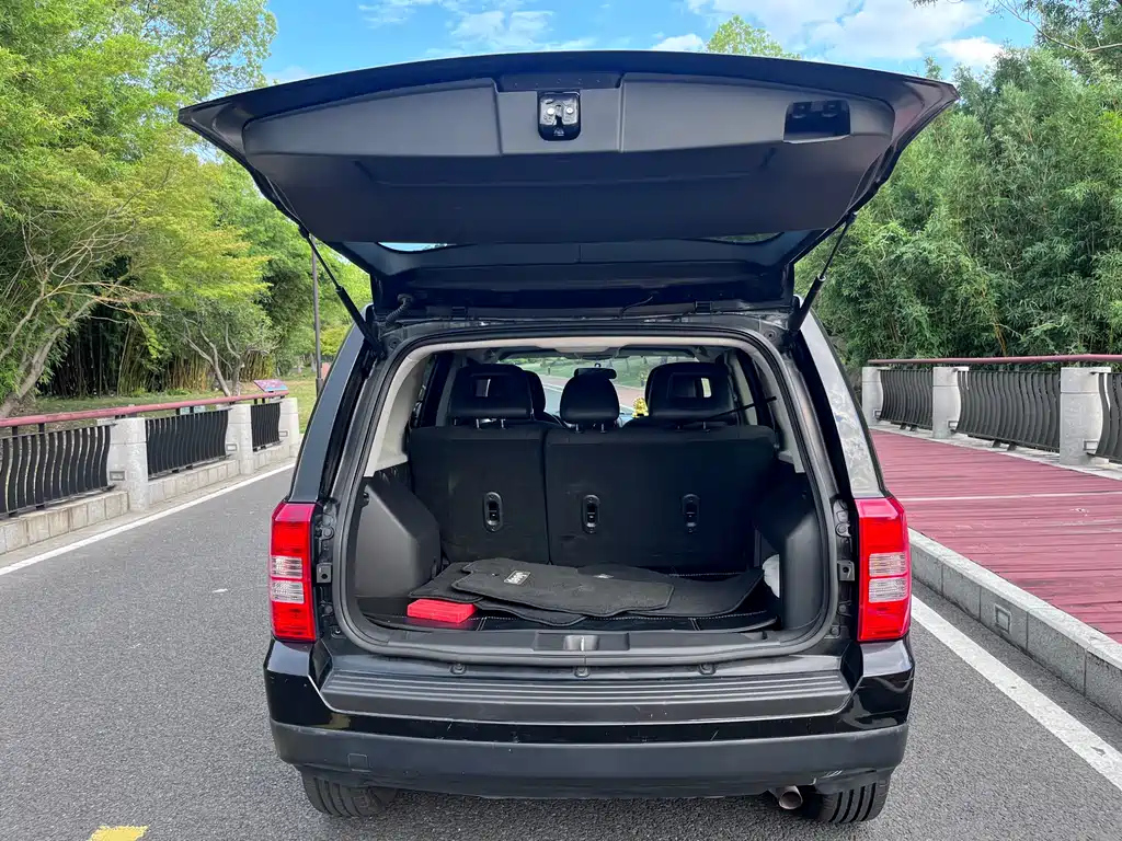 JEEP FREEDOM 客 2015