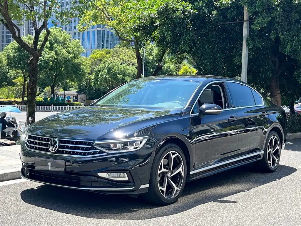 Аукционный лист VOLKSWAGEN MAGOTAN 2023