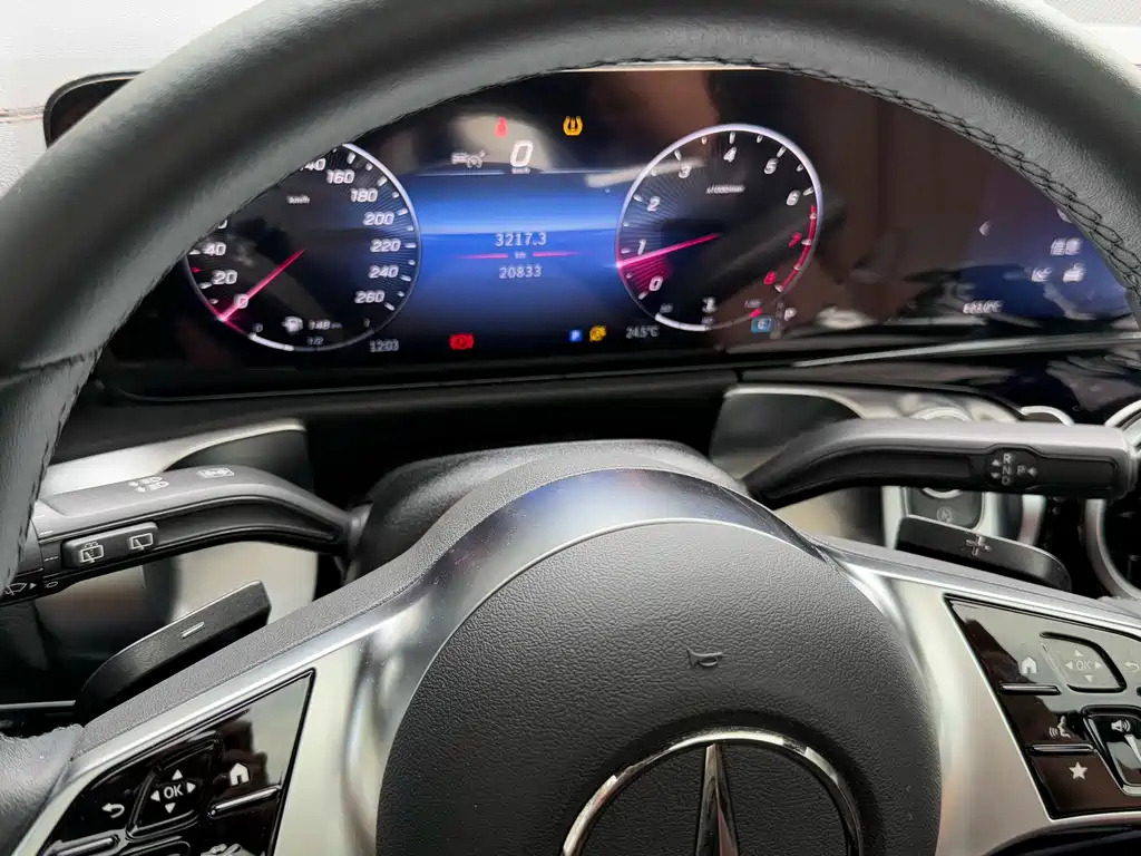 MERCEDES BENZ GLB 2023