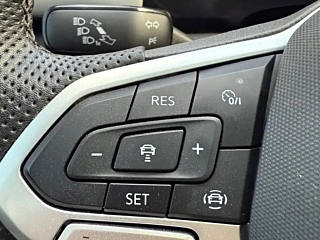 VOLKSWAGEN THARU  2025 YEAR  SHARP 300TSI SHARP  EDITION 2025