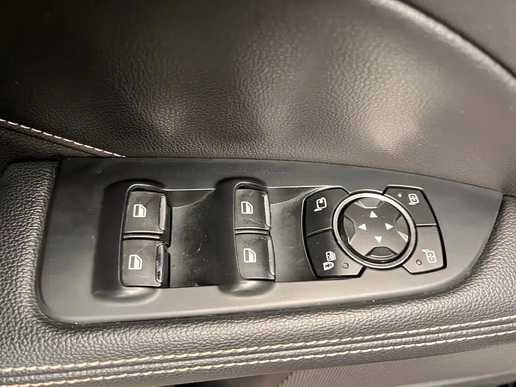 FORD TAURUS 2018