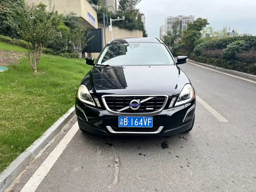 VOLVO XC60 IMPORT 2012