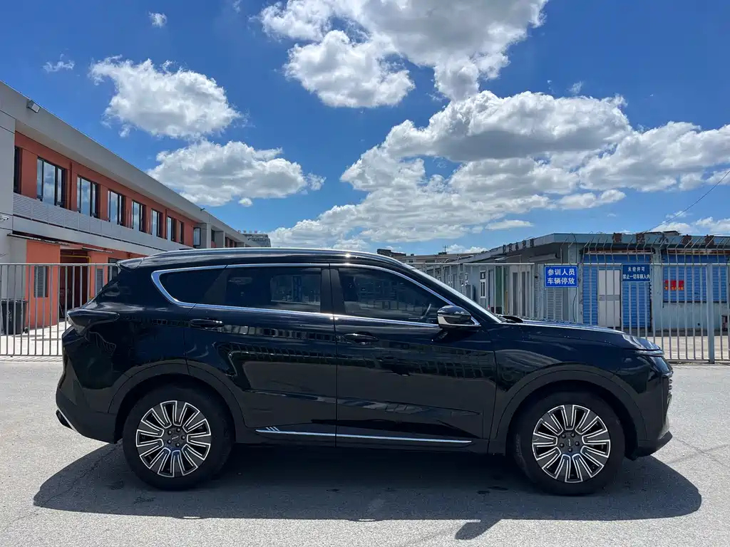 JETOUR X70 PLUS 2025