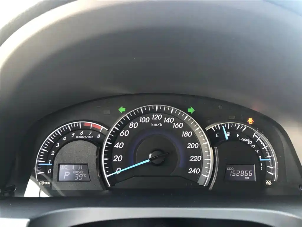TOYOTA CAMRY 2016