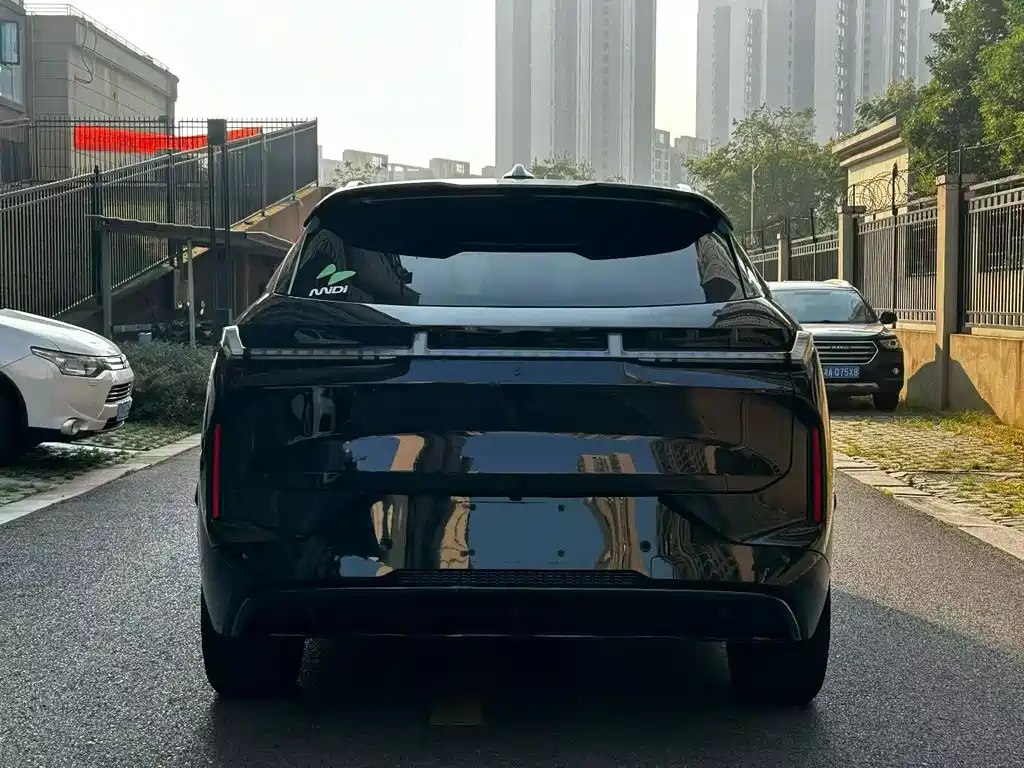 LYNK&CO 08 NEW ENERGY 2024