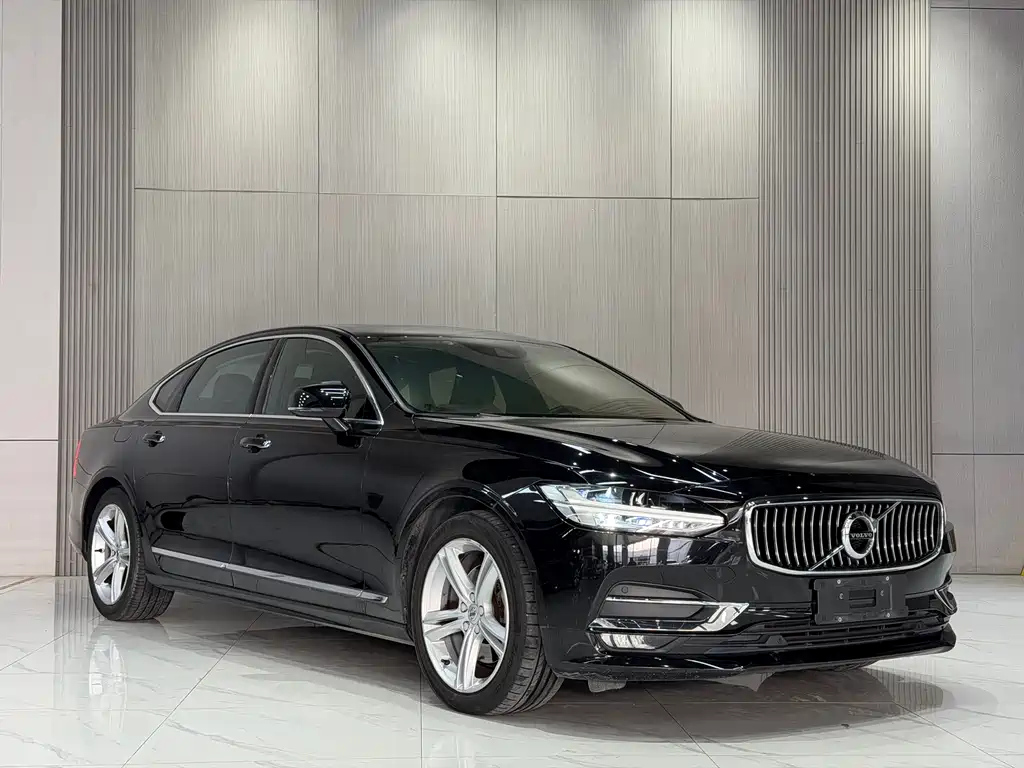 VOLVO S90 2019