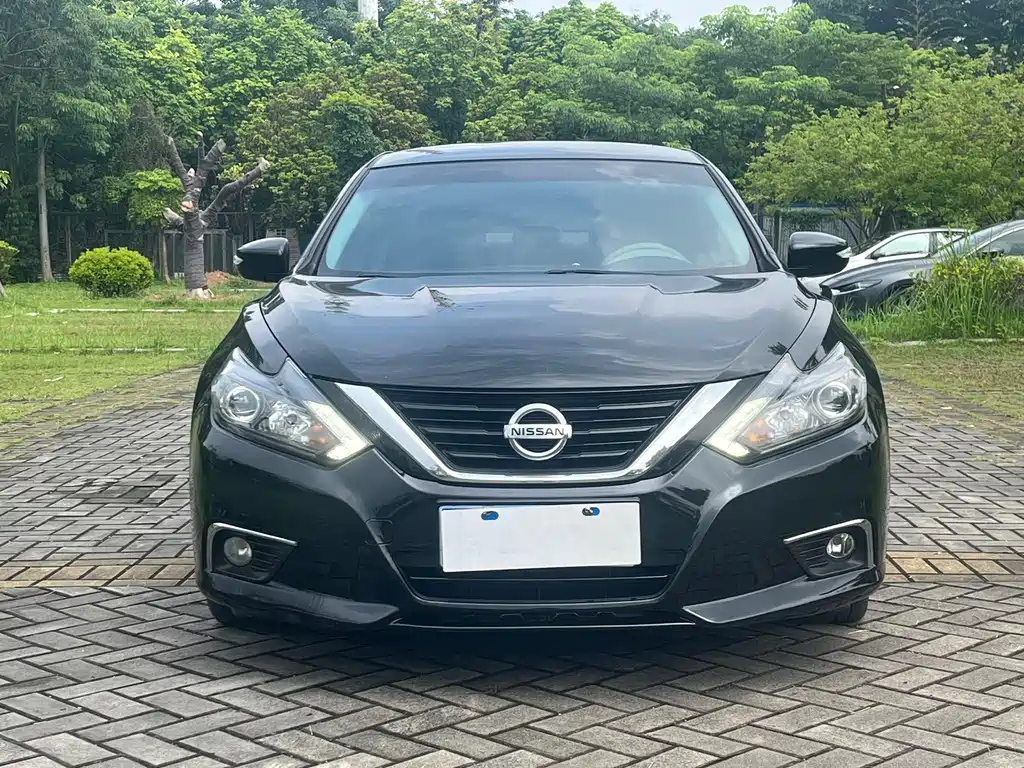 NISSAN TEANA 2017