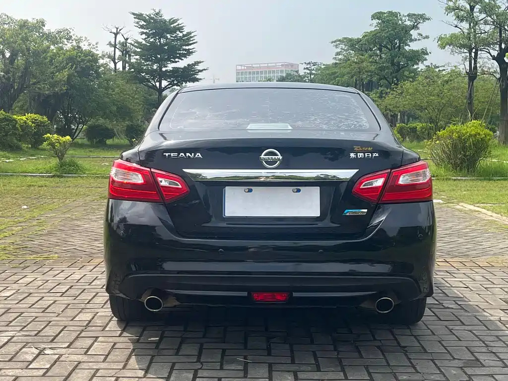 NISSAN TEANA 2017