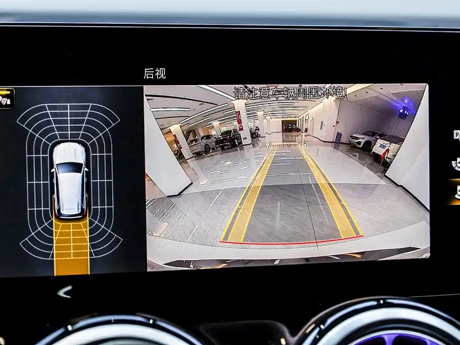 MERCEDES BENZ GLB 2023