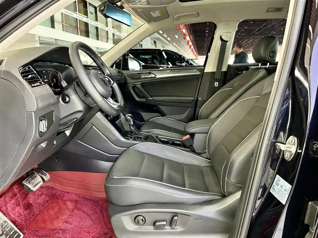 VOLKSWAGEN TIGUAN L 2021