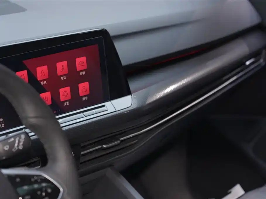 VOLKSWAGEN GOLF GTI 2021