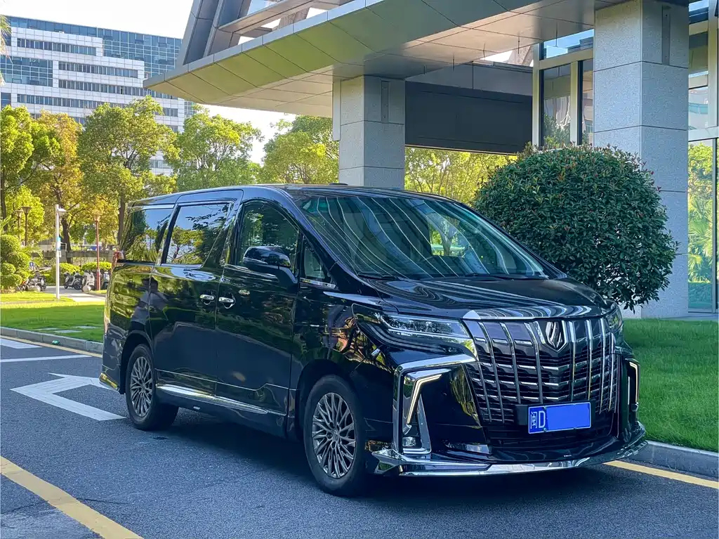 TOYOTA ALPHARD 2011