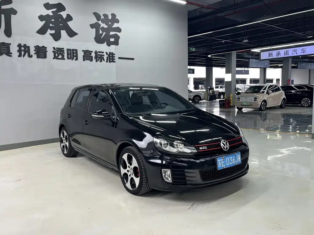 VOLKSWAGEN GOLF GTI 2012