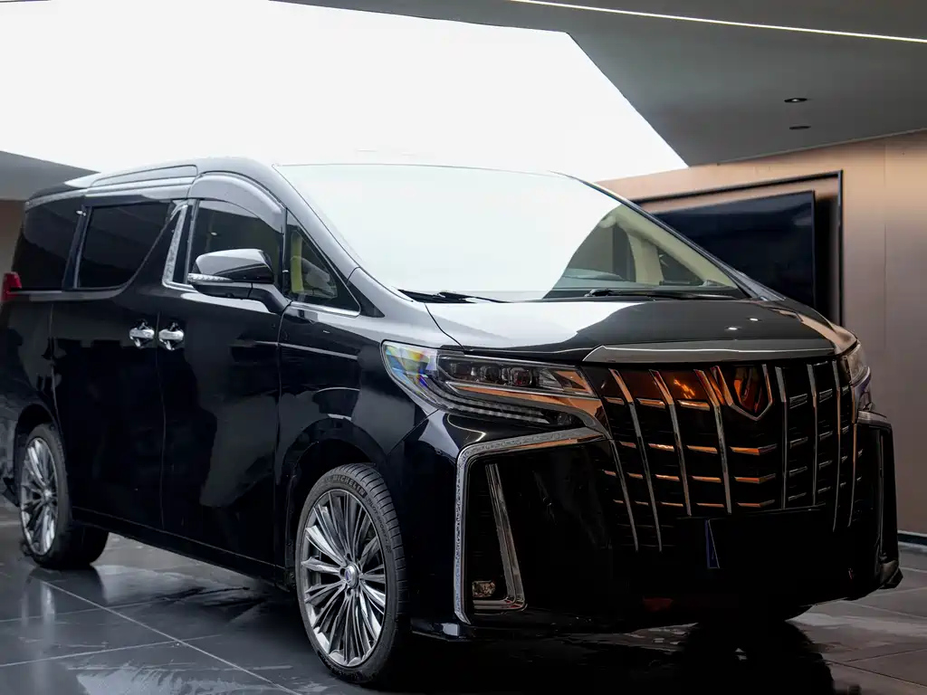 TOYOTA ALPHARD 2017