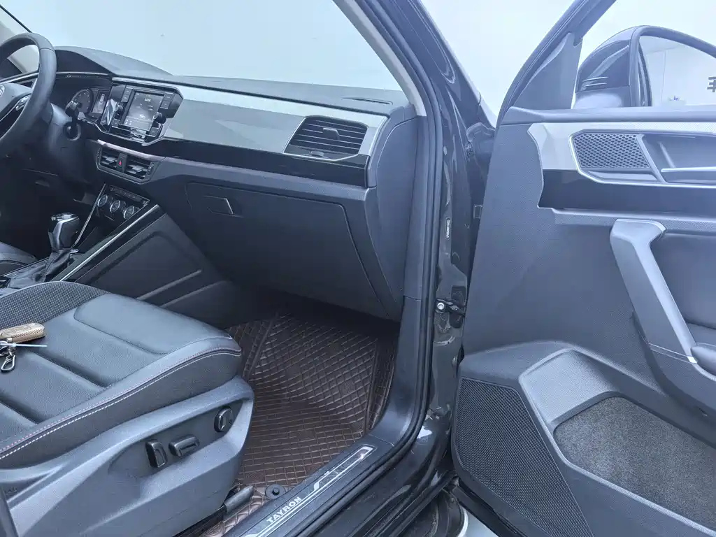 VOLKSWAGEN TAYRON 2019