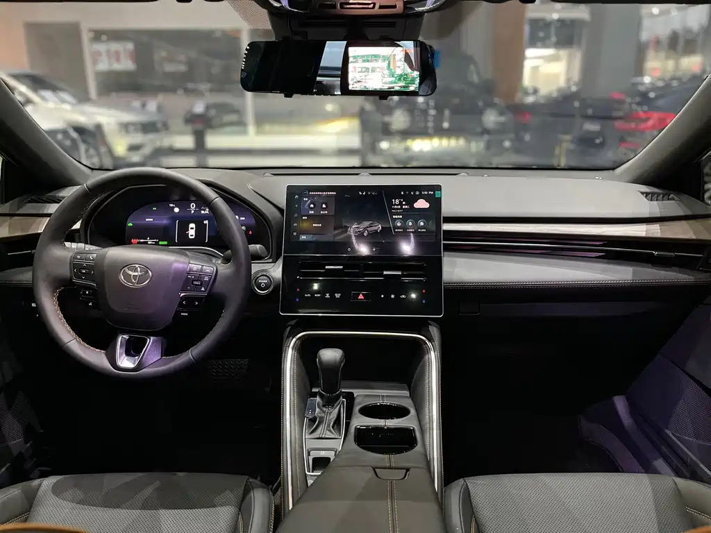 TOYOTA AVALON 2025