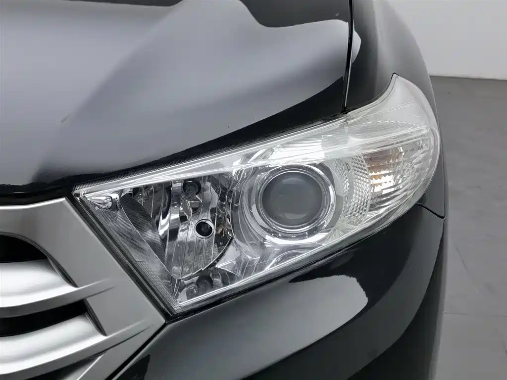 TOYOTA HIGHLANDER 2013