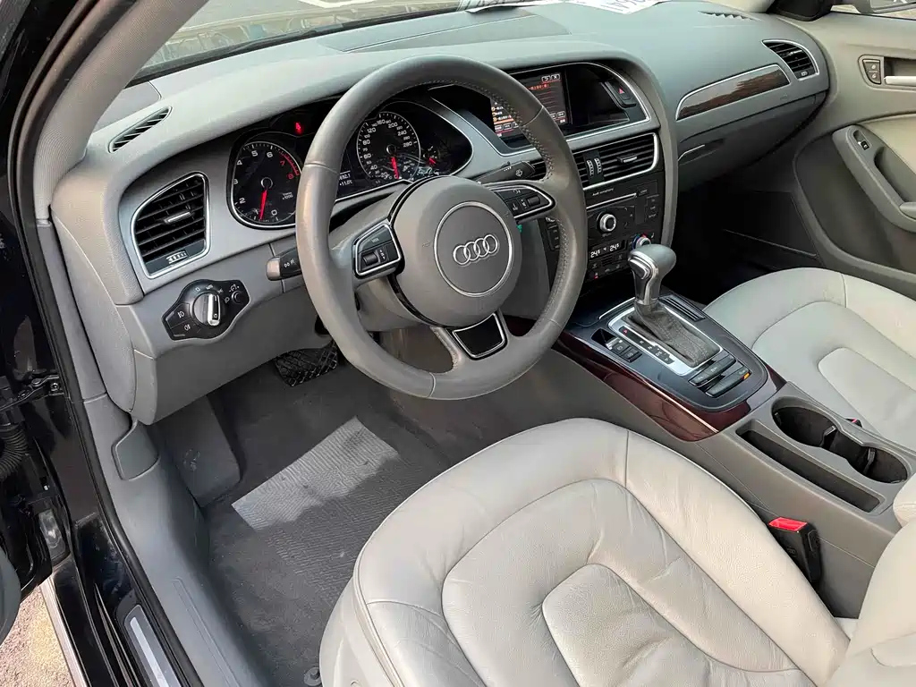 AUDI A4L 2015