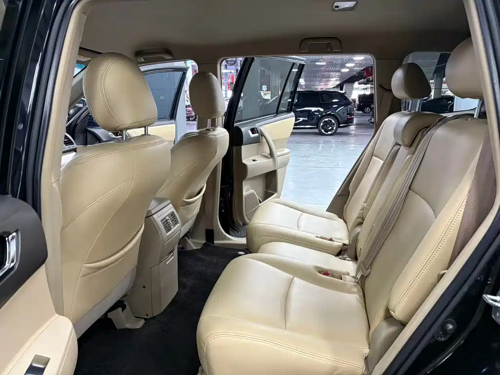 TOYOTA HIGHLANDER 2012