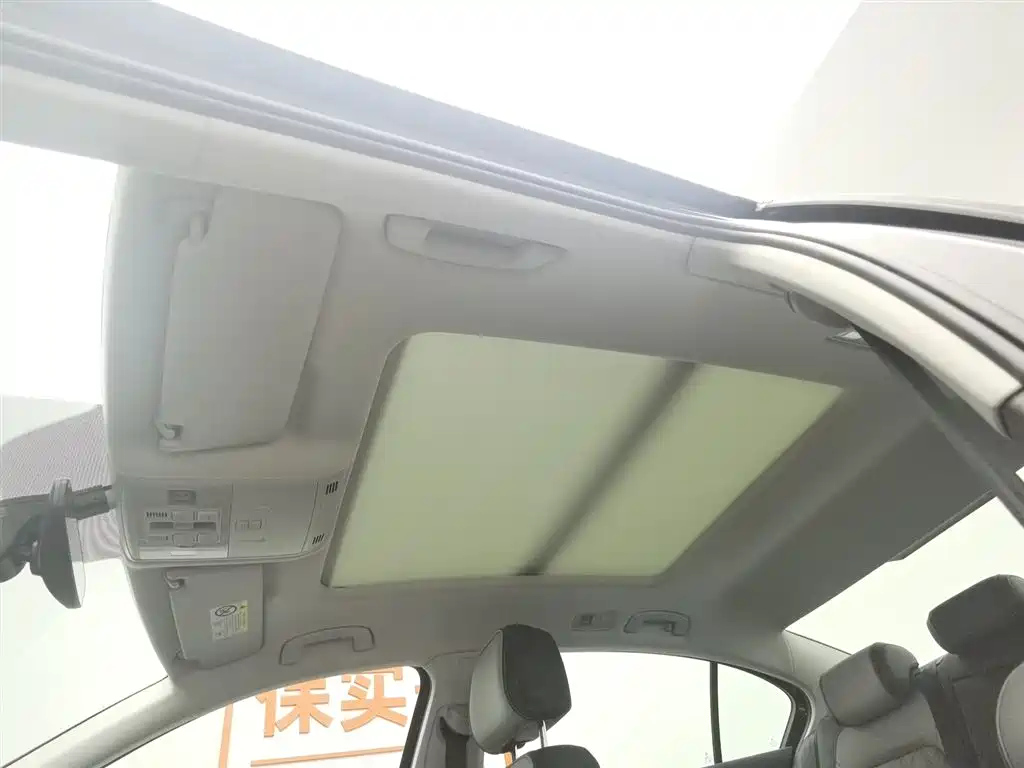 VOLKSWAGEN MAGOTAN 2023
