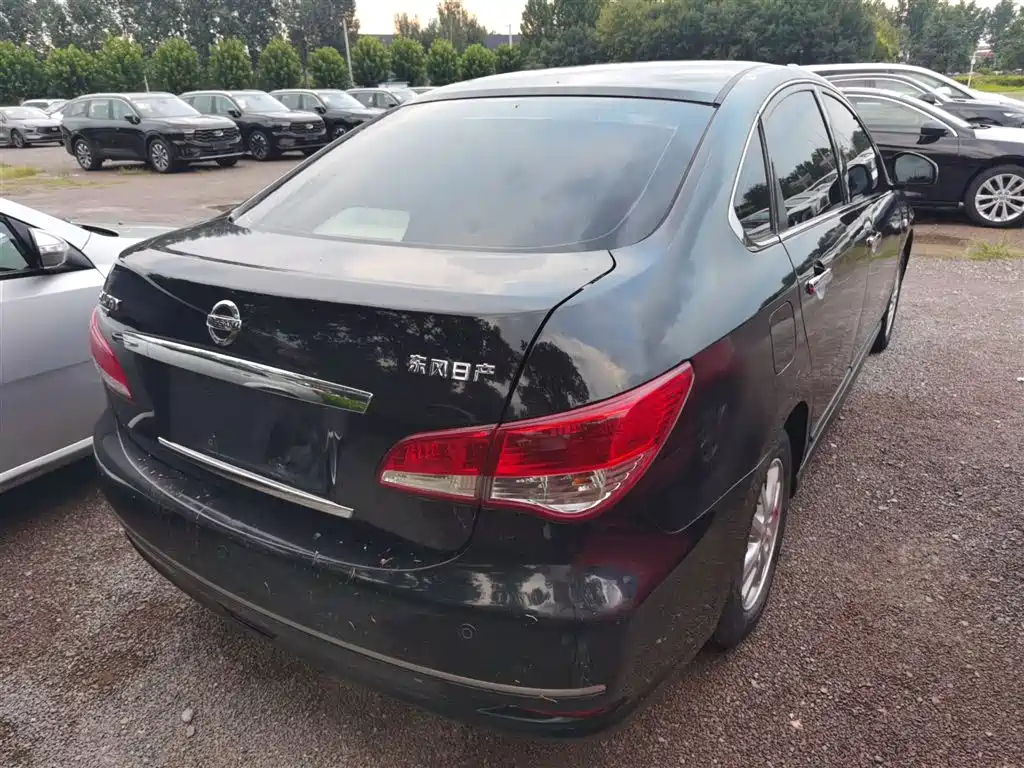 NISSAN SYLPHY 2018