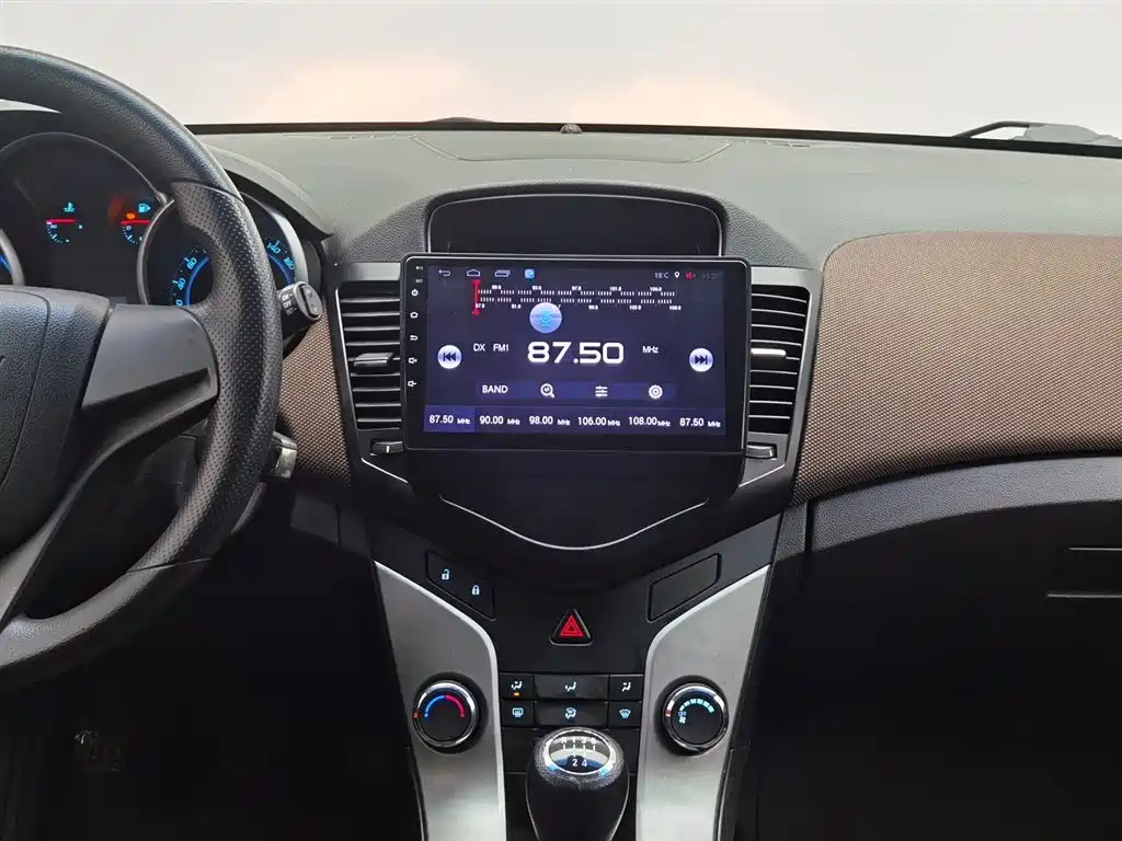 CHEVROLET CRUZE 2017