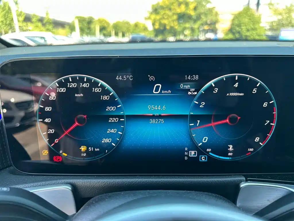MERCEDES BENZ GLB 2023