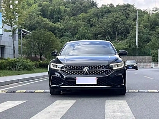 VOLKSWAGEN PASSAT 2022