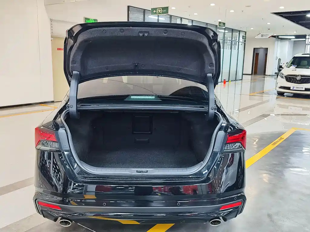 NISSAN TEANA 2023