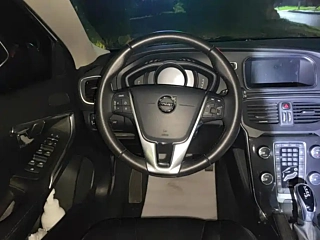 VOLVO V40  2018 YEAR T3 &#26234;&#36920; EDITION 2018