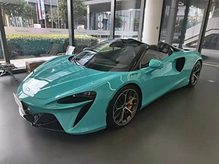 Заказать MCLAREN ARTURA