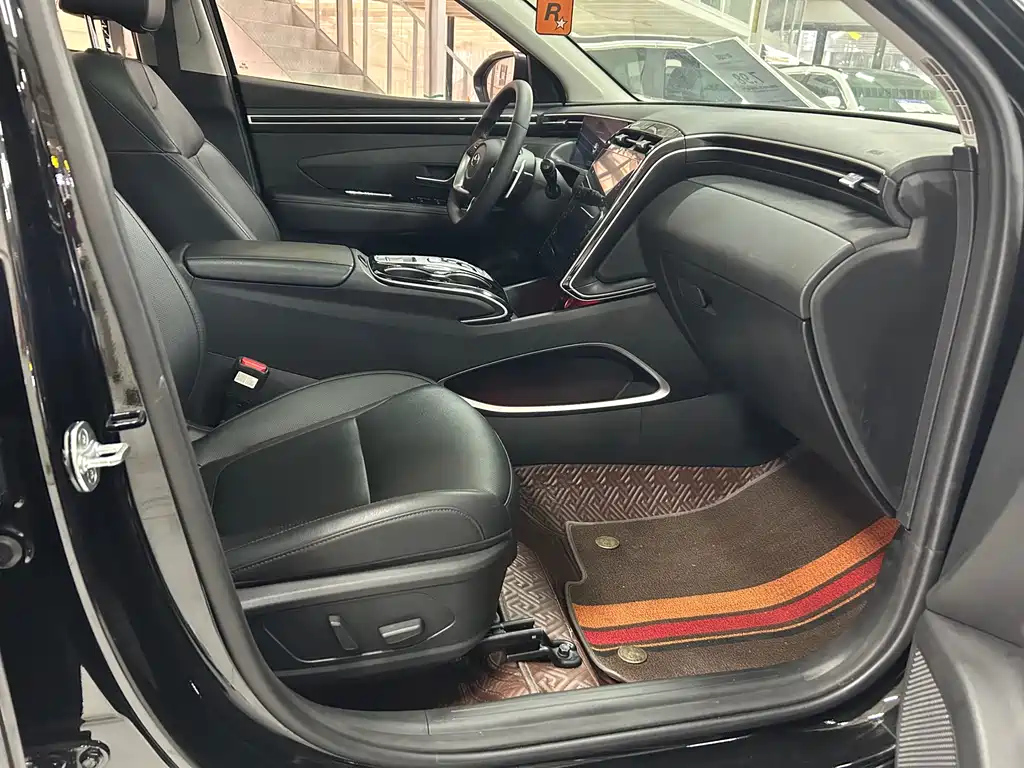 HYUNDAI TUCSON 2021