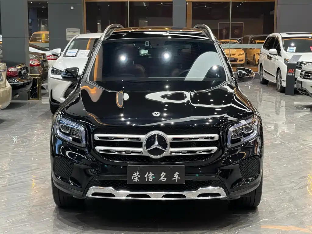 MERCEDES BENZ GLB 2023
