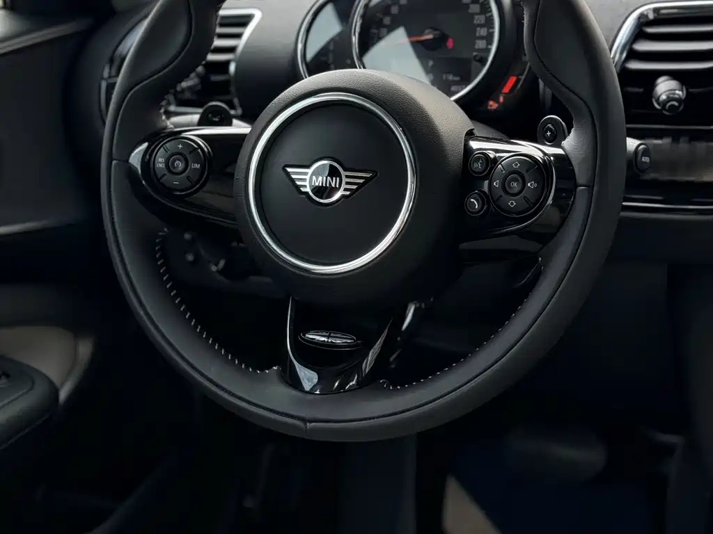 MINI CLUBMAN 2020