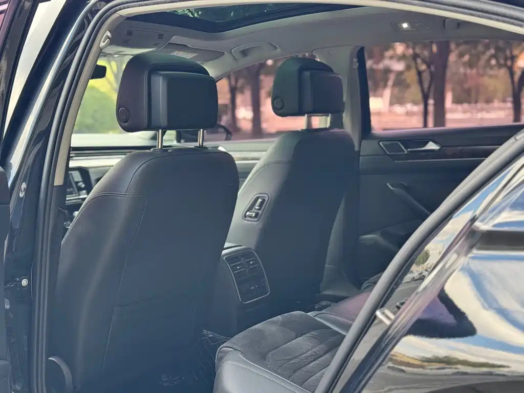 VOLKSWAGEN MAGOTAN 2017