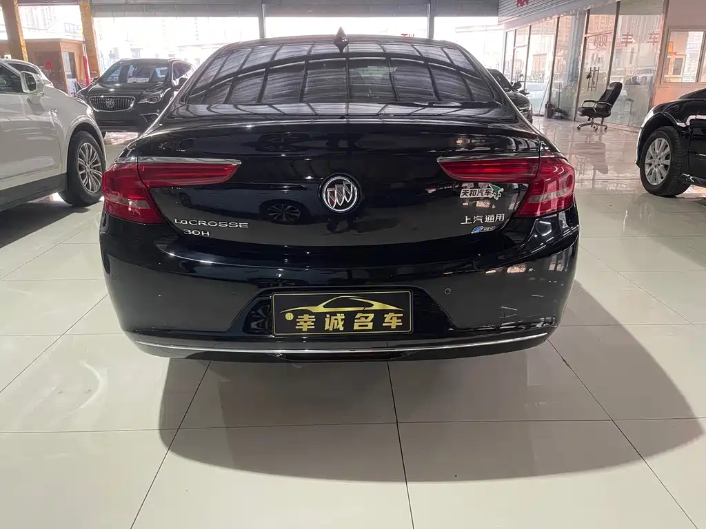 BUICK LACROSSE 2018